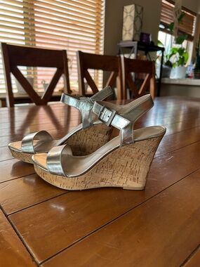 Charles David Silver Metallic Cork Wedge Sandals Size 7.5